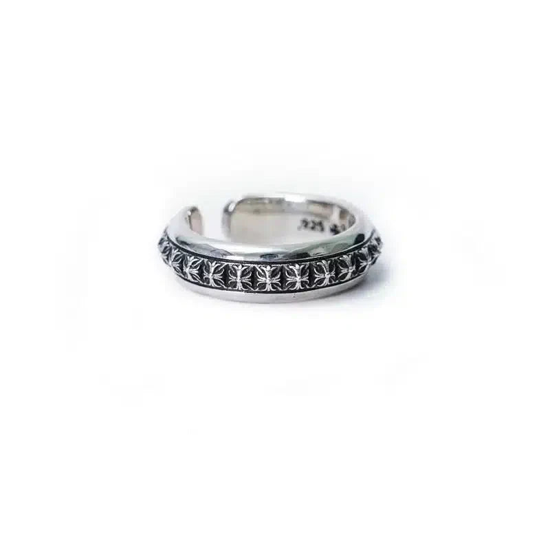 CH PLUS PYRAMID OPEN BAND RING 4